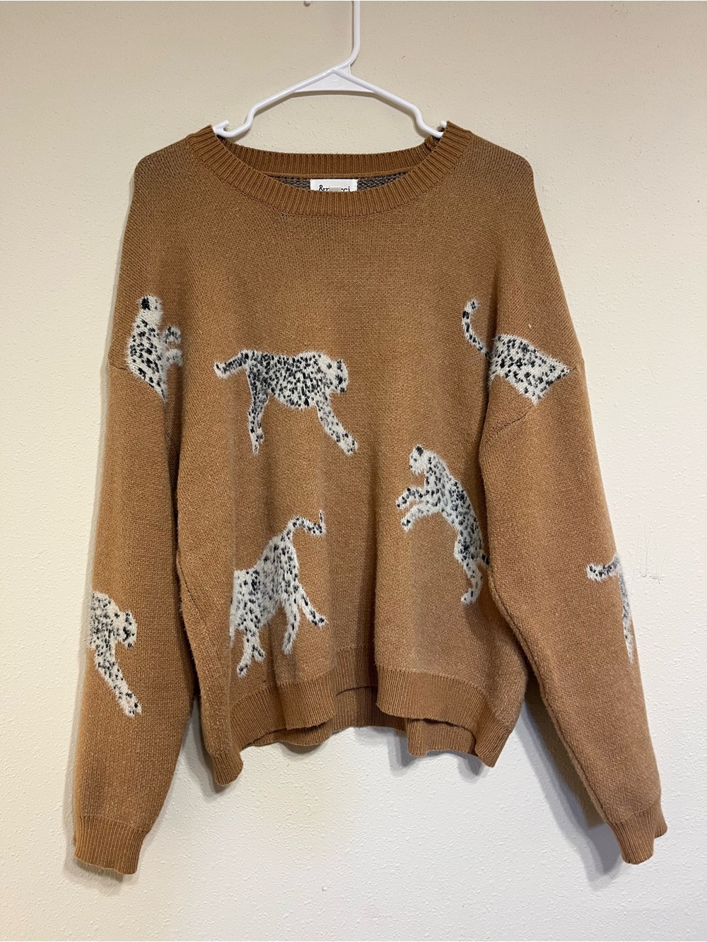 &merci Camel Crewneck Sweater with Leopard Motif